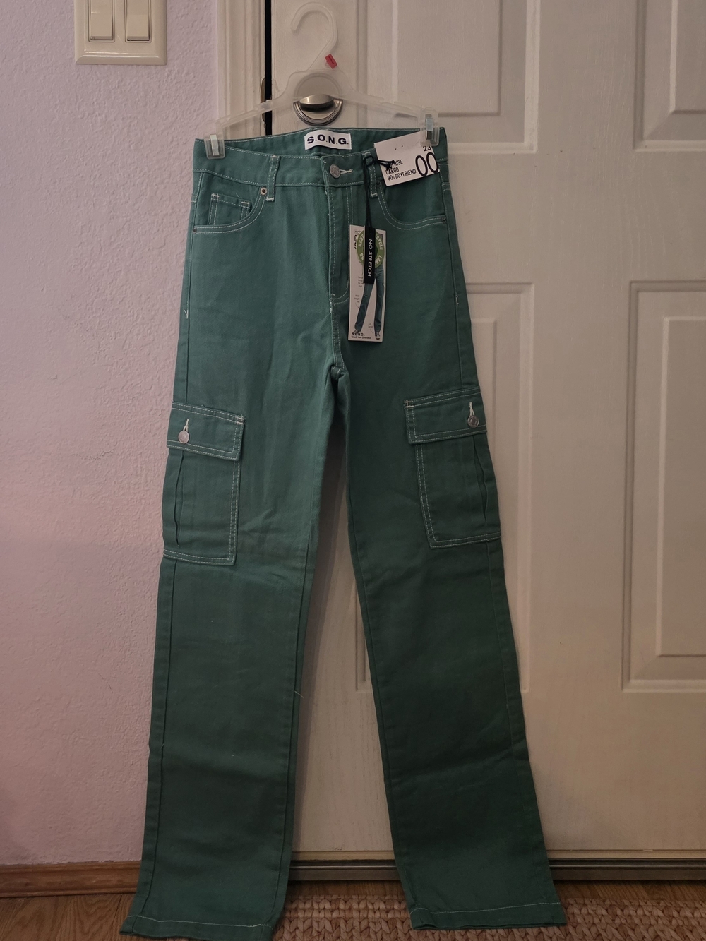 NWT- Song Womens Size 00 High Rise -Green Cargo Jeans